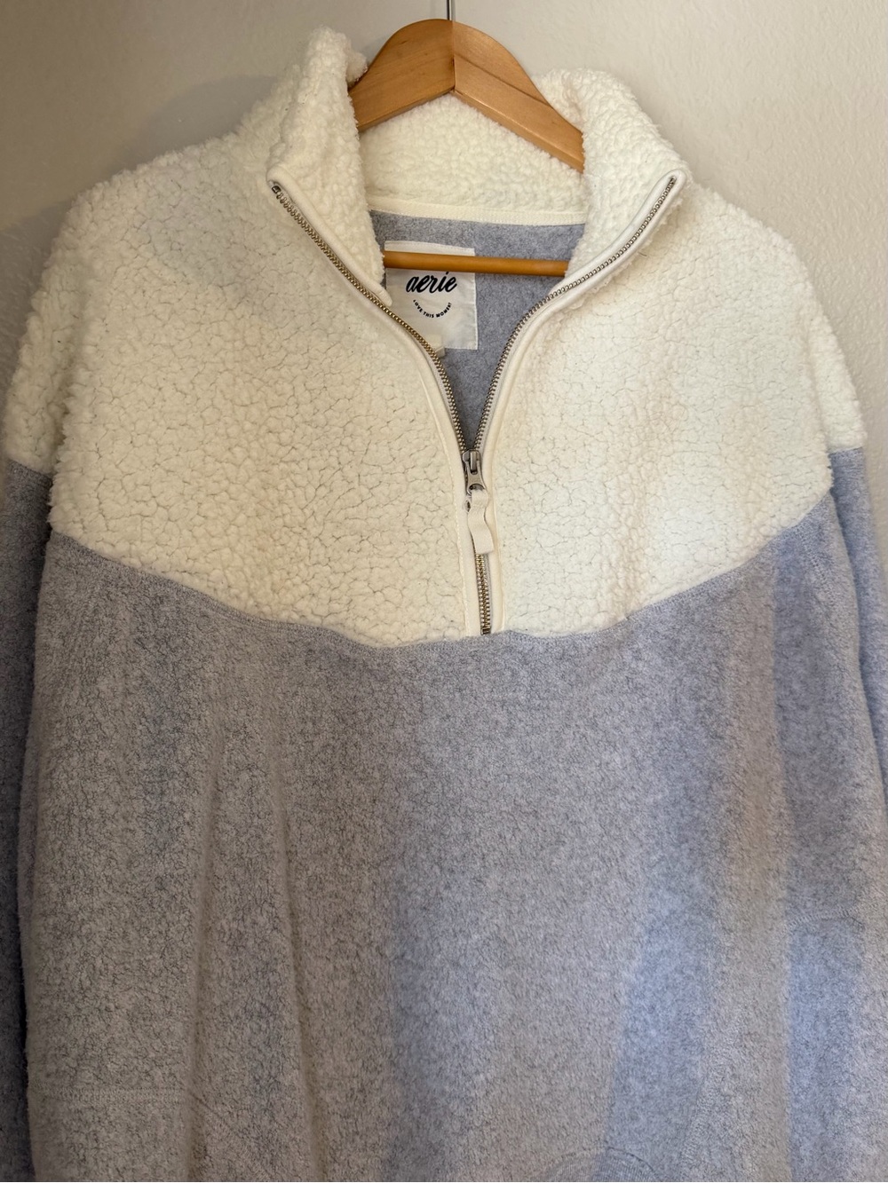Aerie Hometown Holiday Quarter Zip Sherpa Fleece Sweatshirt Gray White Large - Picture 5 of 9